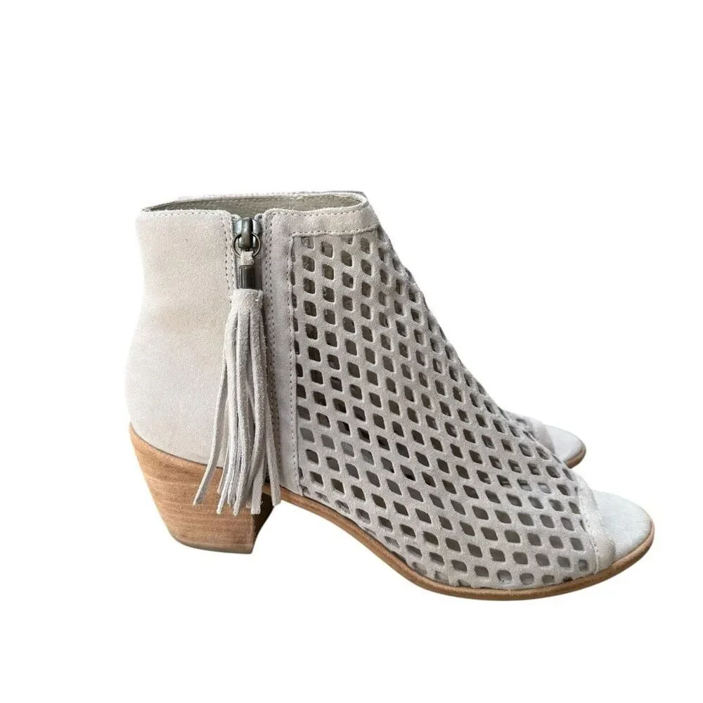Matisse Indie booties light gray cutout cage design tassel zipper detail size 10